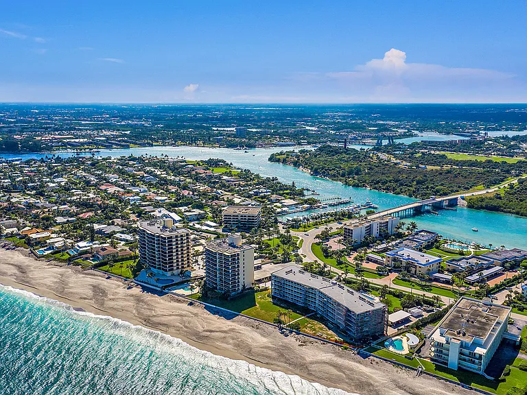 225 Beach Rd #401 — Photo 42