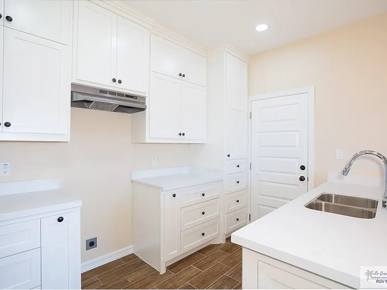 1010 Escondido Ln E #A — Photo 13