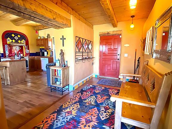 Entry/Kitchen