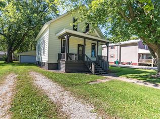 506 W North St, Stonington, IL 62567