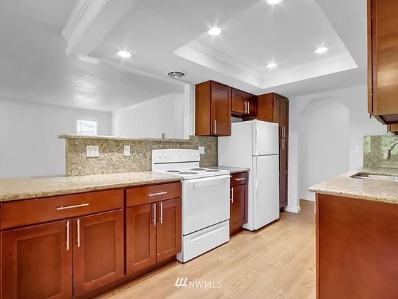 4th image of 3723 S Orchard St #C