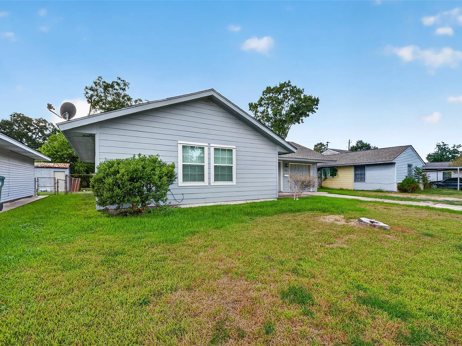 3 bed, 1.0 bath, 1164 sqft, $1,650 — Photo 3
