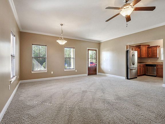3rd image of 14072 Fox Hill Dr