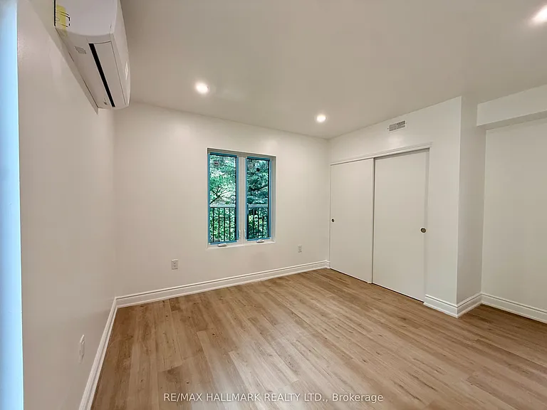 48R Bradgate Rd — Photo 2