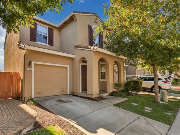 2373 Coffeeberry Rd, West Sacramento, CA 95691