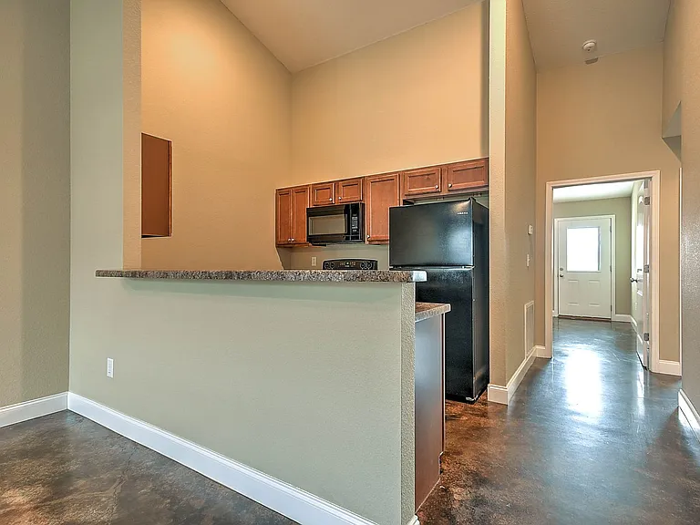 53 Sutter Pl — Photo 5