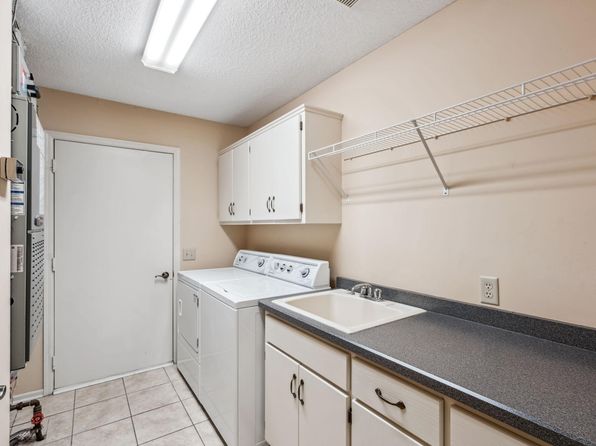 1419 Park St, White Bear Lake, MN 55110