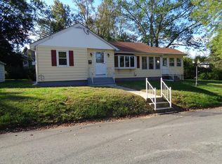 6 4th Ave, Dudley, MA 01571