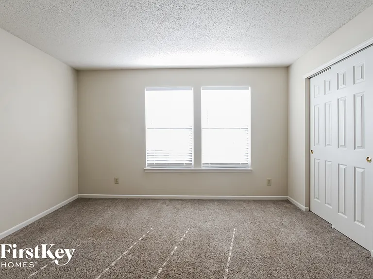 9192 Huntleigh Cir — Photo 12