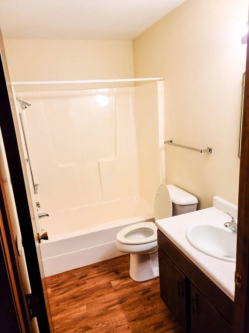 Edna Golden Homes — Photo 3