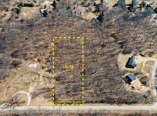 18 Highfield Rd, Three Rivers, MI 49093