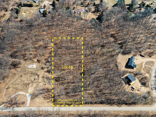 18 Highfield Rd, Three Rivers, MI 49093