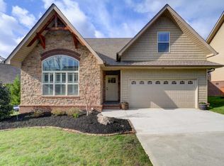 8109 Villa Grande Ln, Knoxville, TN 37938