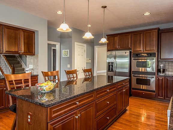4th image of 7456 Braden Way