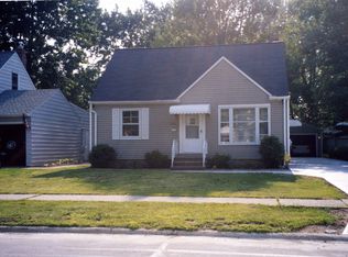 1386 Orchard Heights Dr, Mayfield Heights, OH 44124