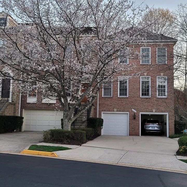 1st image of 10159 Castlewood Ln