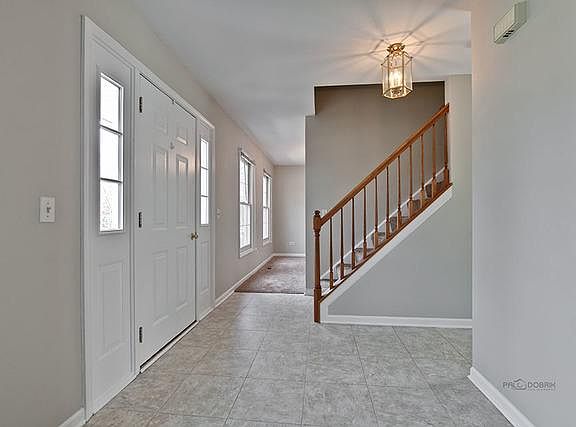 4th image of 6671 Foxworth Ln