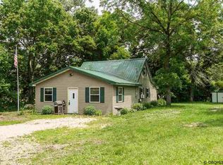 19258 Riverside Rd, Sherrill, IA 52001