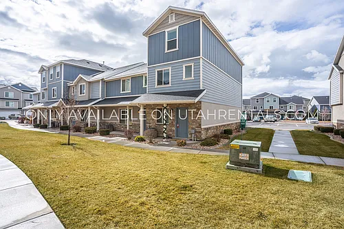 204 N 725 E Photo 1