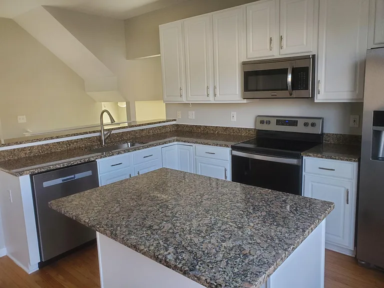 645 Cherry Orchard Rd — Photo 5