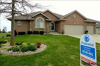 1st image of 17101 Oakmont Dr