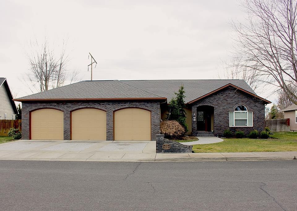1st image of 2520 Lexington Pl