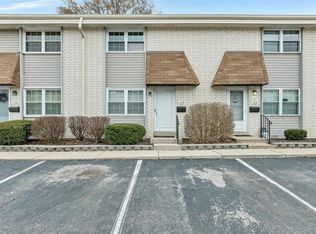144 Burtonwood Dr, Ballwin, MO