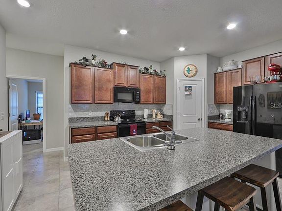 4th image of 9618 Sage Creek Dr