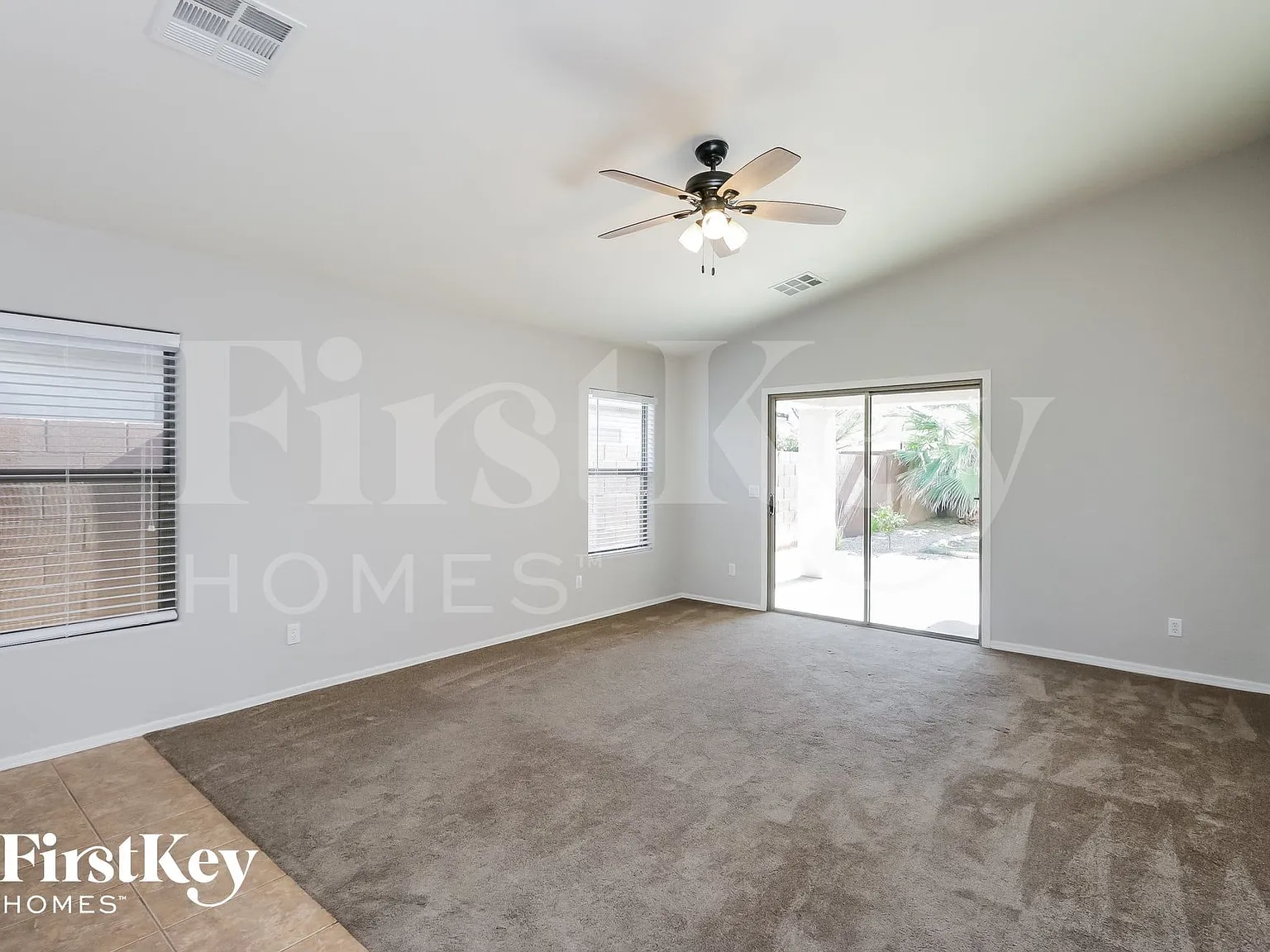 4 bed, 2.0 bath, 1601 sqft, $2,160 — Photo 2