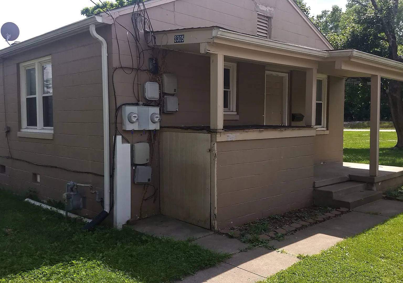 3303-3305 Iowa St. — Photo 1