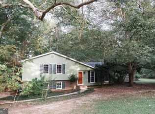 20 Plantation Cir, Carrollton, GA 30117