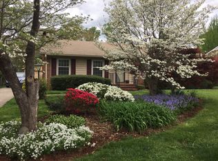 2814 Northampton Dr, Greensboro, NC 27408