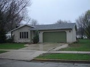 580 Thomas St, Fond Du Lac, WI 54935