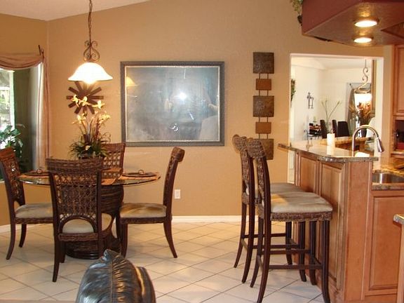 4th image of 4101 SW 27th Pl