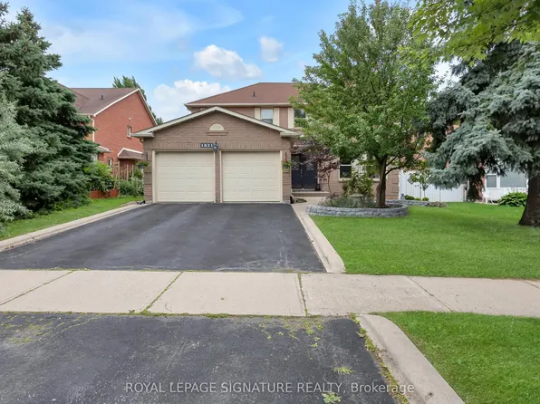 1821 Pilgrims Way, Oakville, ON L6M 1X2