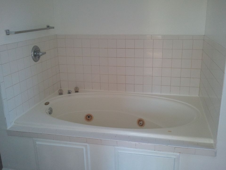 2nd image of 402 E 11th Ave