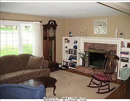 5th image of 7 Woodland Dr