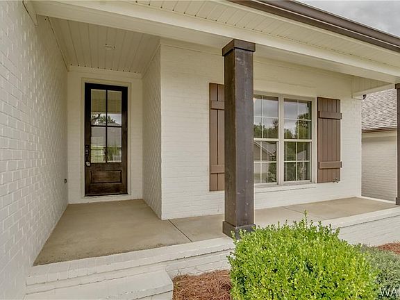 3rd image of 2039 Waterford Ln