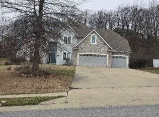 6826 N Charleston Dr, Kansas City, MO 64119