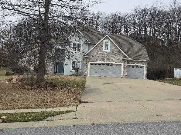 6826 N Charleston Dr, Kansas City, MO 64119