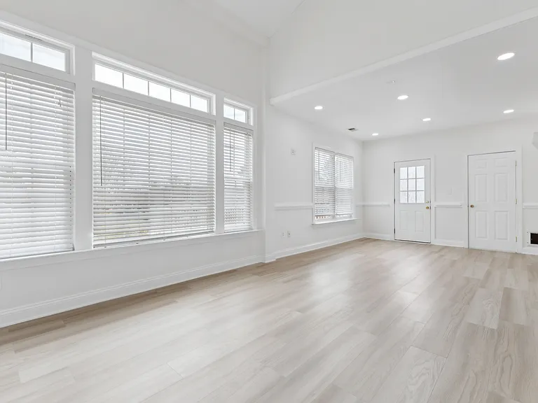 10828 Miller Rd — Photo 26