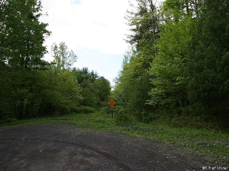 1st image of Oakwood Dr