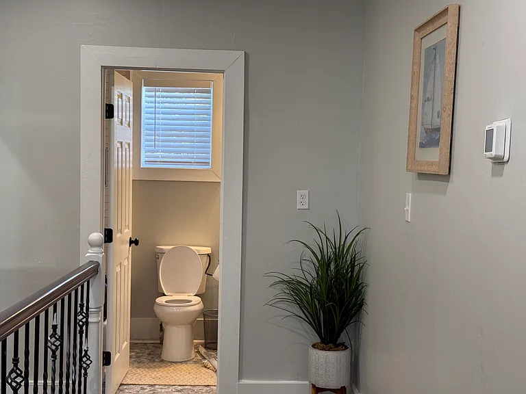 1511 Whitaker St #B — Photo 6