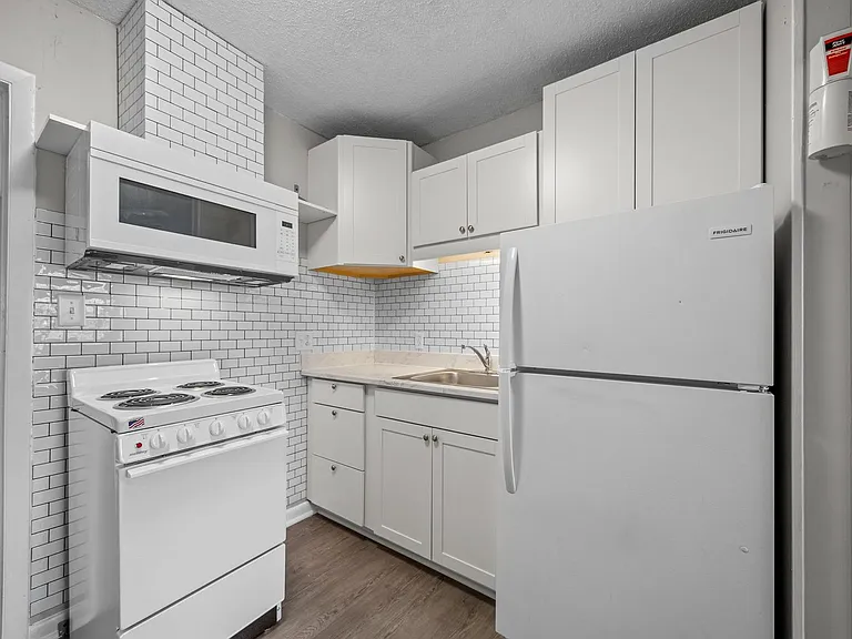 21 Sophia Dr #A — Photo 8