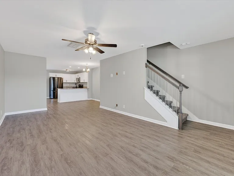 645 Stowe Ct #L — Photo 10