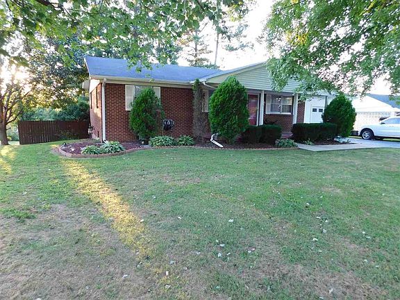 3rd image of 1308 Shelby McCallum Dr