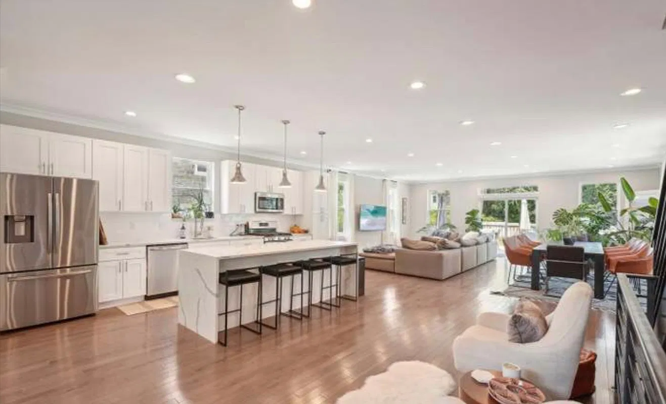 3 bed, 1.5 bath, 600 sqft, $850 — Photo 3