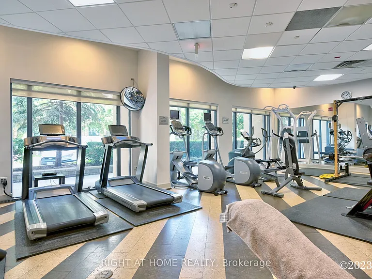 650 Sheppard Ave E #Penthouse 15 — Photo 25