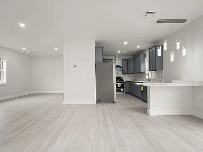 417A Frances Ln — Photo 3