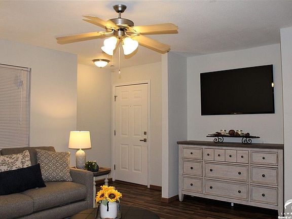 5th image of 1505 W 25th Ct APT B1